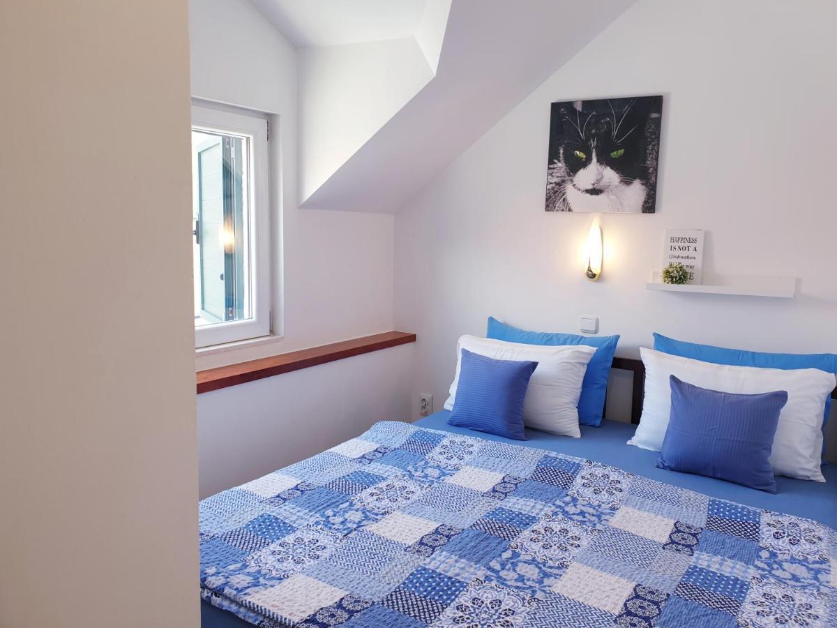 Apartments Sandra In The Historical Center Of The City ซูเปตาร์ ภายนอก รูปภาพ
